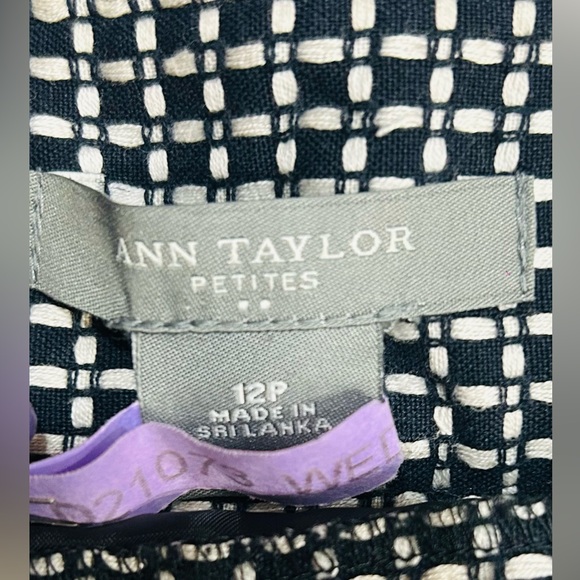 EUC Ann Taylor SZ 12P black/white skirt/2 front pockets/side zip/waist 33” - Picture 3 of 3